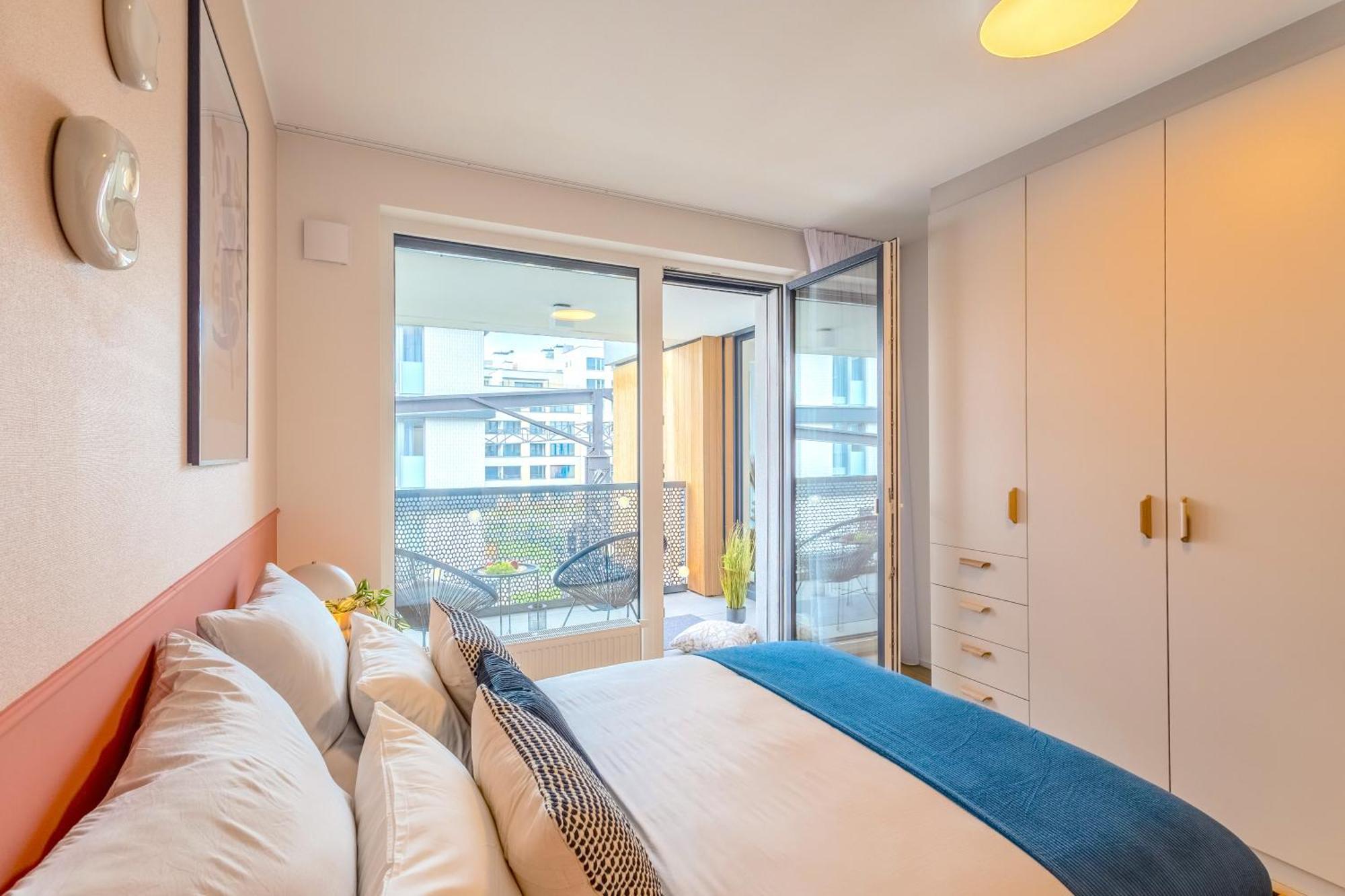 Design Apartment - Balcony, Free Parking, Yoga, 10 Mins To Center, By Gravity Prague Luaran gambar