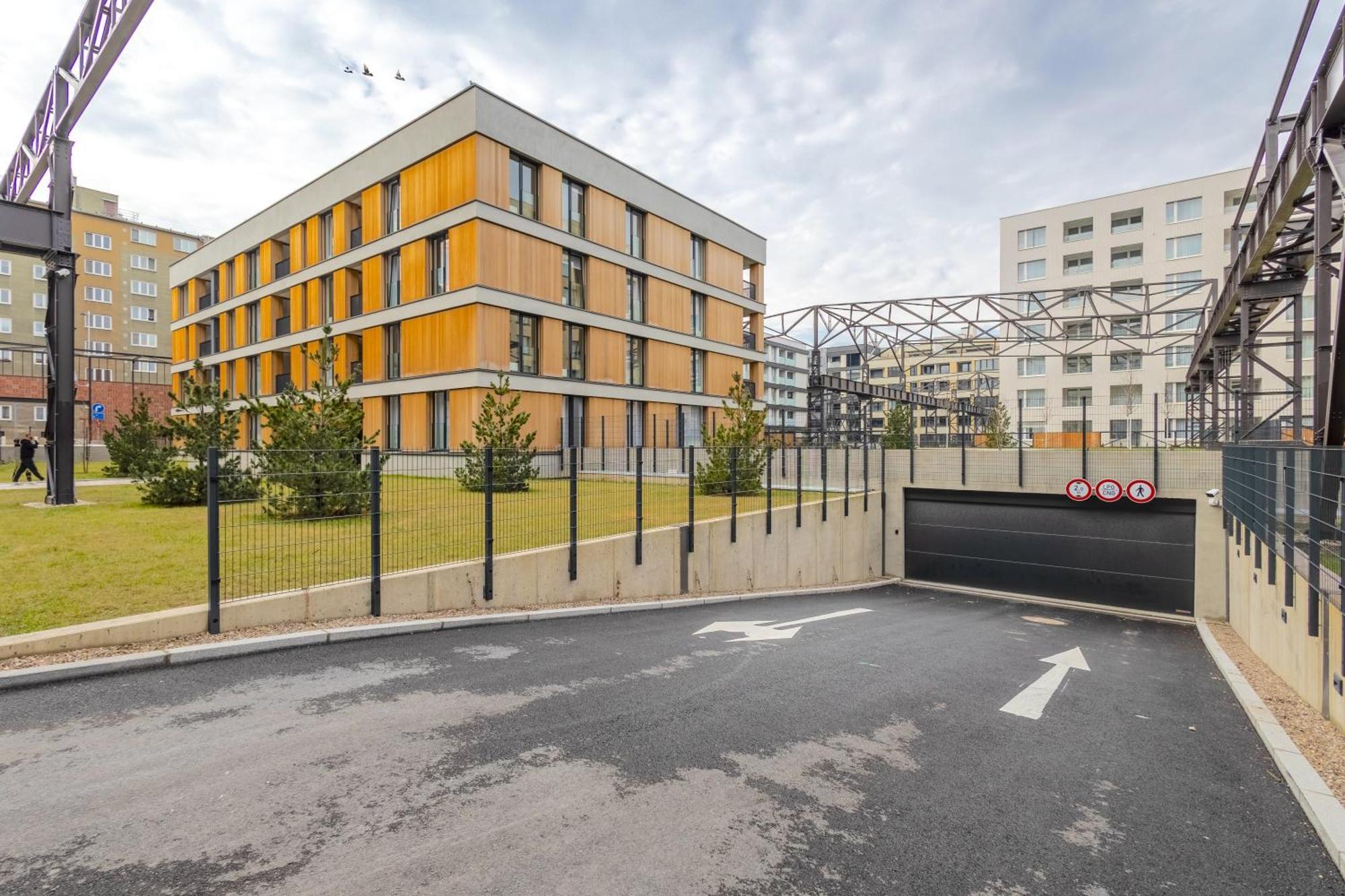 Design Apartment - Balcony, Free Parking, Yoga, 10 Mins To Center, By Gravity Prague Luaran gambar